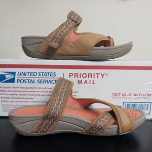 Baretraps Denni Sandals Women's Size 8.5 M Orange Gray Bare Traps Slip on.
